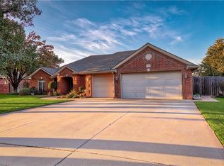 1205 W D Ave, Elk City, OK 73644