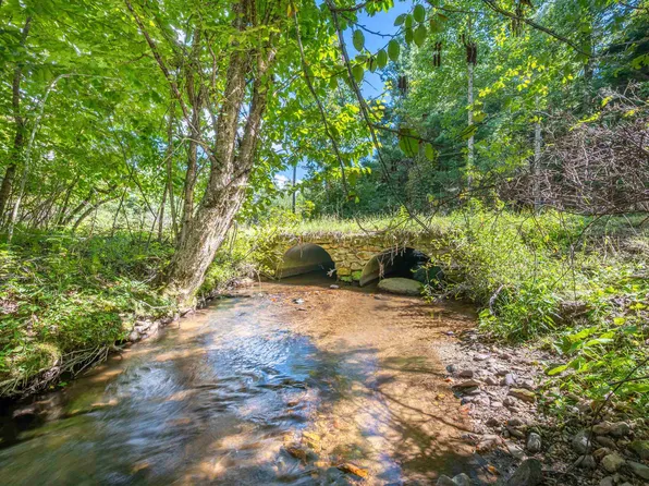 1287 Cox Store Rd SW, Floyd, VA 24091