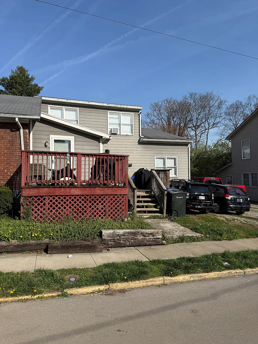 Building Photo - 545 Columbia Ave
