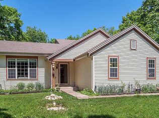 S62W35573 Burr Oak Ln, Eagle, WI 53119