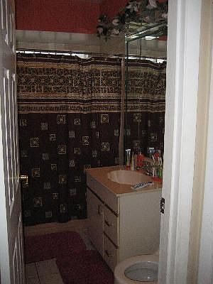 5th image of 5229 Jarvis Ave