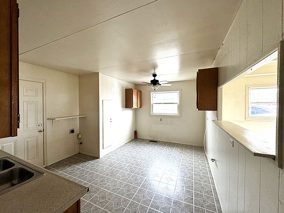 5th image of 608 Park Dr