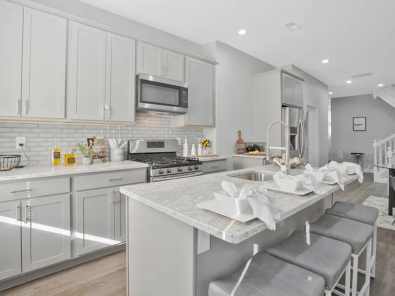 1807 Penrose Ave #1 — Photo 1