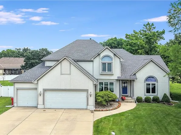 3912 SW Manhattan Ave, Blue Springs, MO 64015