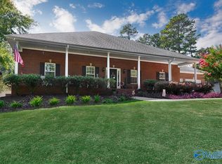 26 Sherbrook Dr, Laceys Spring, AL 35754