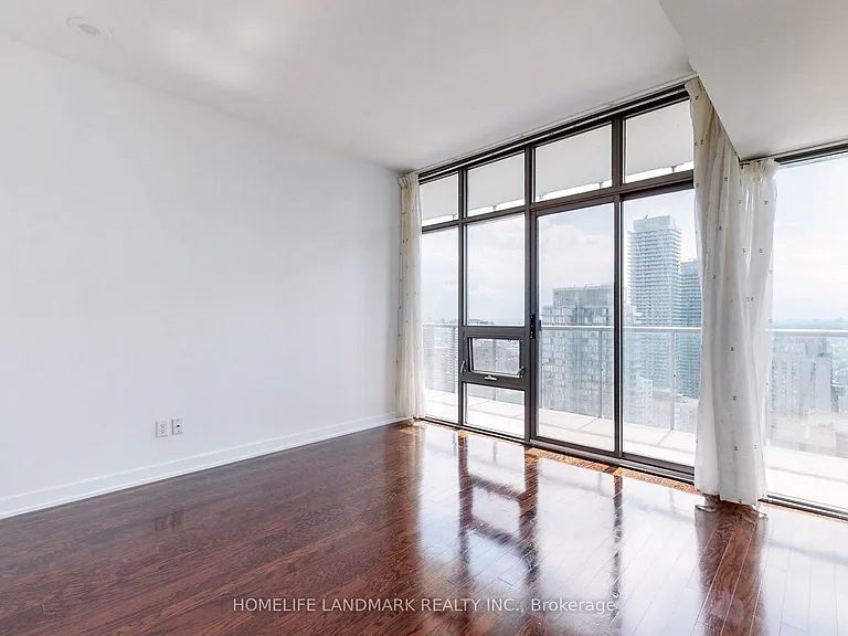 33 Charles St E #3406 — Photo 18
