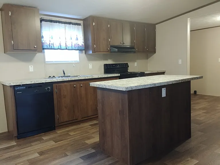 Evergreen Estates — Photo 24