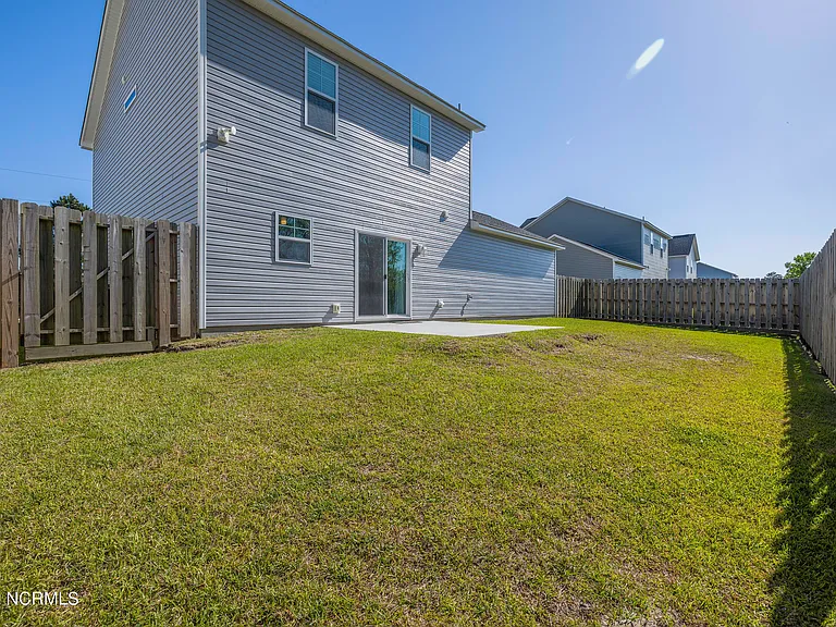 314 Holbrook Ln — Photo 23