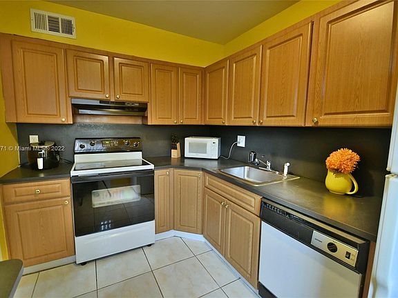 3rd image of 10411 SW 108th Ave #151