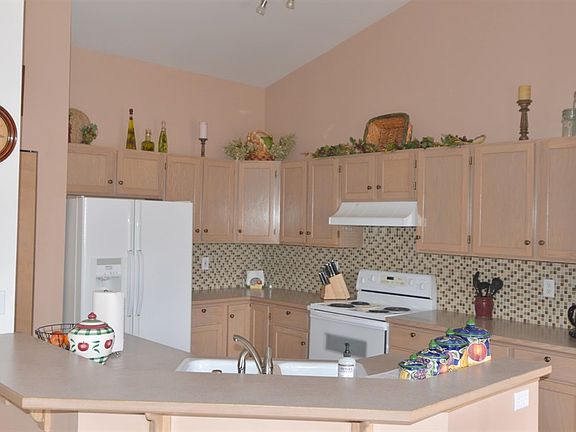4th image of 1719 N Harmony Ln