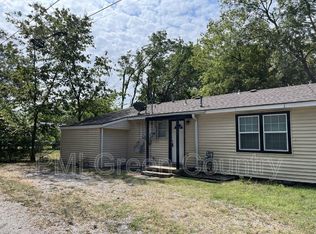 806 N Seminole Ave #B, Claremore, OK 74017