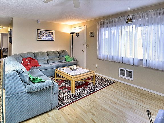 5th image of 14115 47th Avenue E