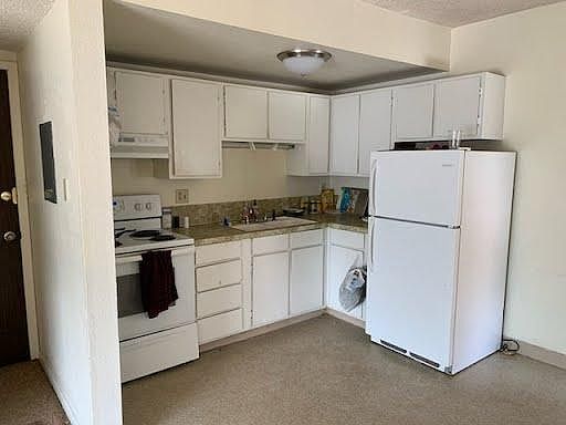 1st image of 915 Grand Ave #4