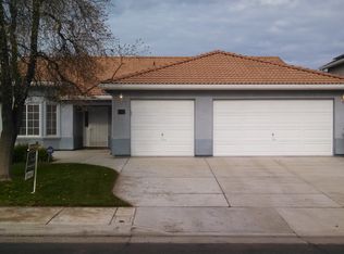 1060 Sandra St, Los Banos, CA