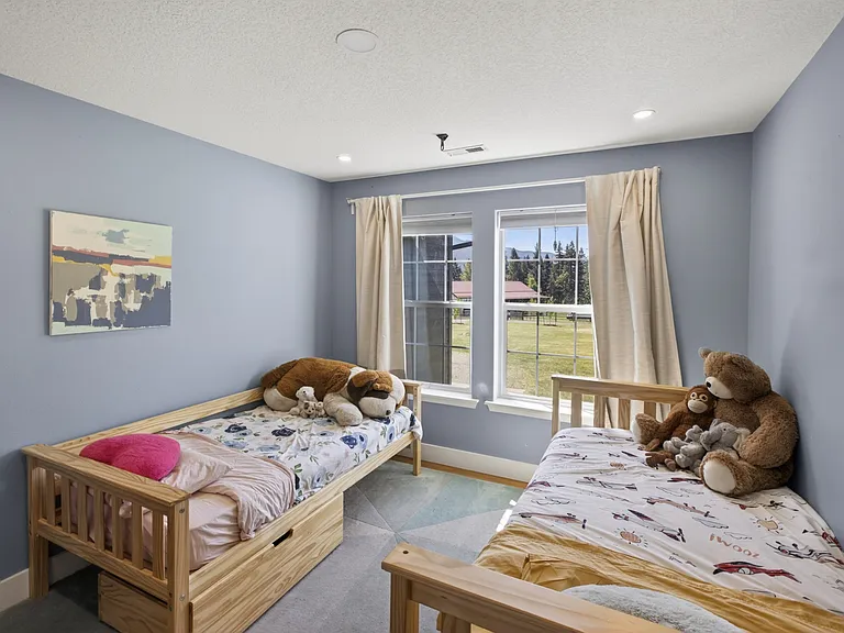 4470 Stoltz Dr — Photo 11