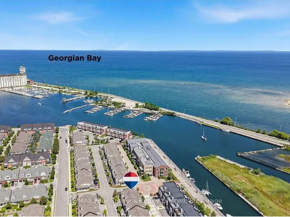 2 Shipyard Ln, Collingwood, ON L9Y 2X4