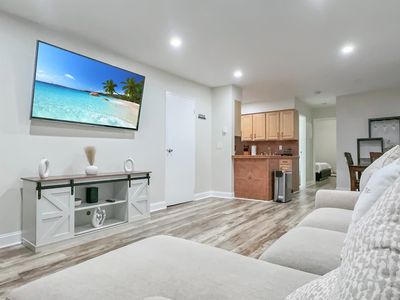 412 68th St APT 4, Guttenberg, NJ, 07093