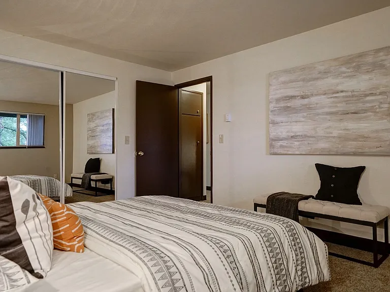 Upland Terrace — Photo 95