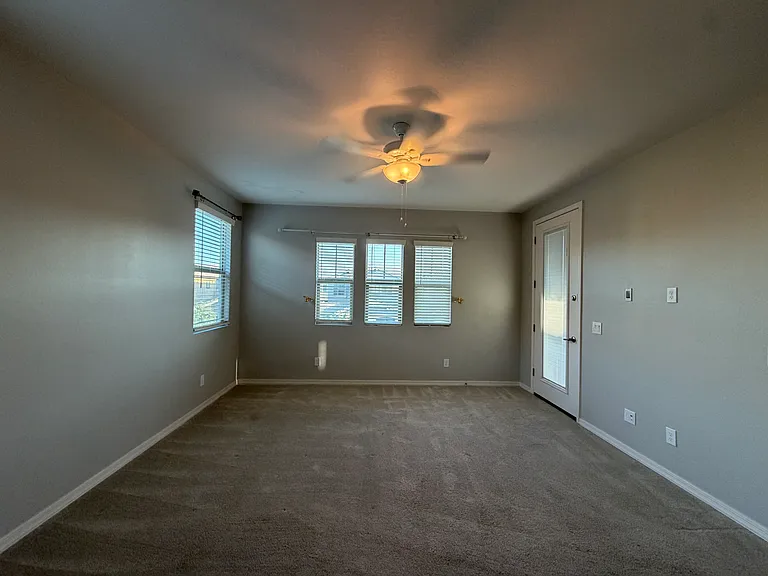 4138 E Jones St — Photo 23
