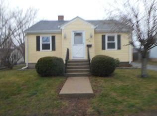 43 Phelps Rd, Middletown, RI 02842