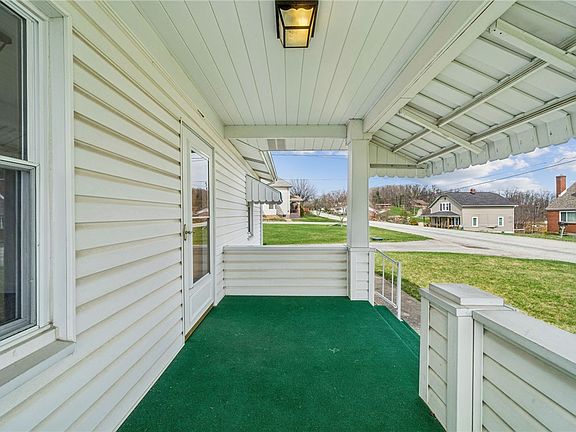 5th image of 363 Oak Spring Rd