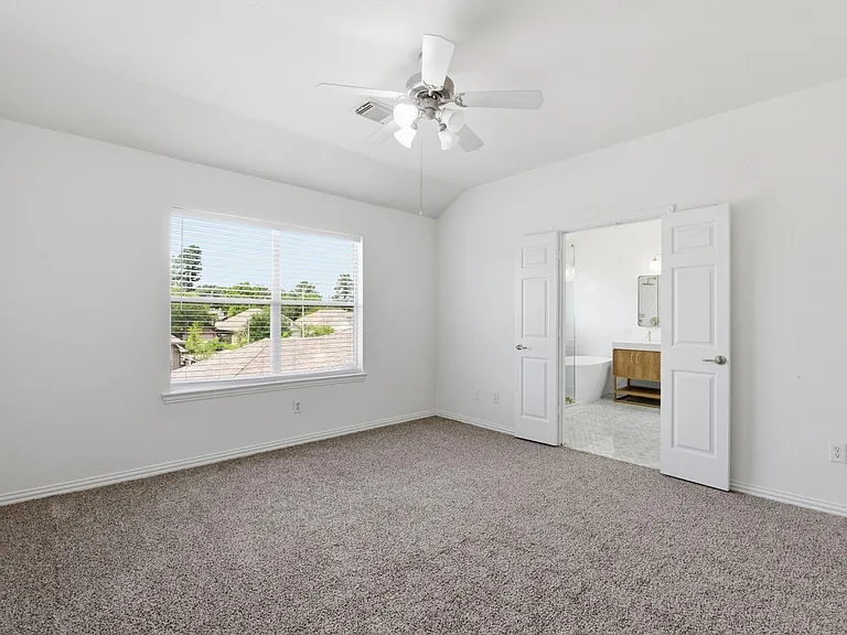 16023 Powder Springs Ln — Photo 32