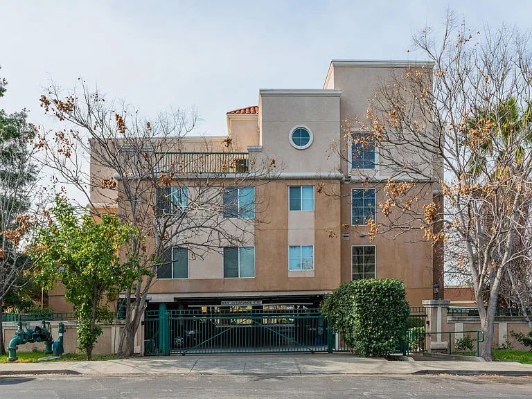 2175 California St #400 — Photo 7