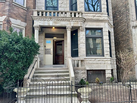 2nd image of 905 W Dakin St Unit 2