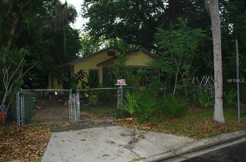 1st image of 210 Wallace Ave