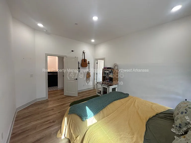4017 W Sommerset St — Photo 9