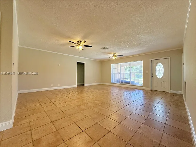 206 SE 3rd Pl — Photo 12