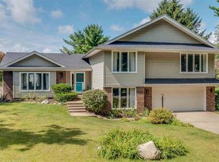 50571 Ridgemoor Way, Granger, IN 46530