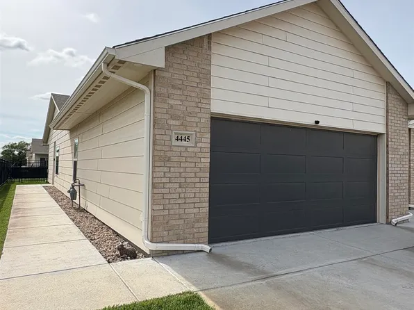 4545-4543 N Sandplum St, Wichita, KS 67205