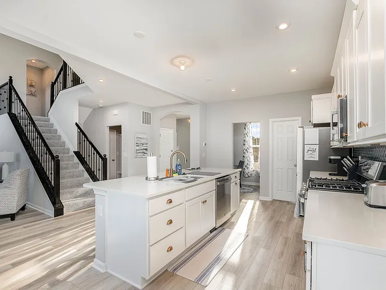 6965 Quellin Blvd — Photo 9