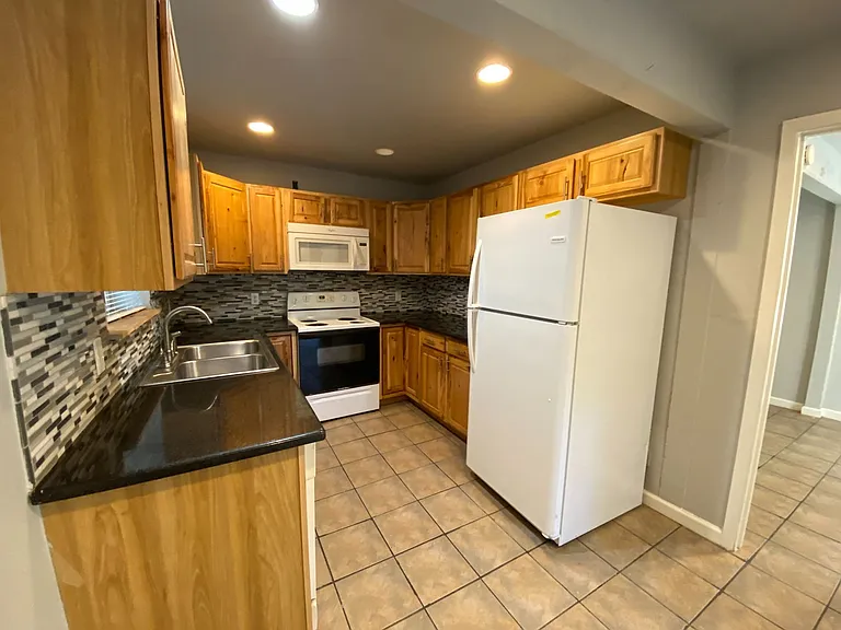 2830 San Gabriel Street — Photo 14