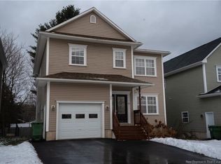 35 Rankine St, Fredericton, NB E3B 4S2