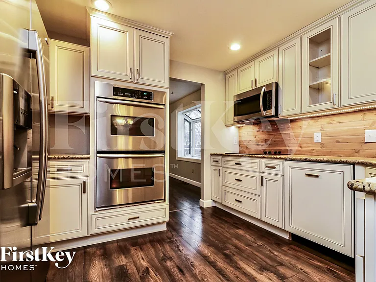 16 Kingston Ct — Photo 9