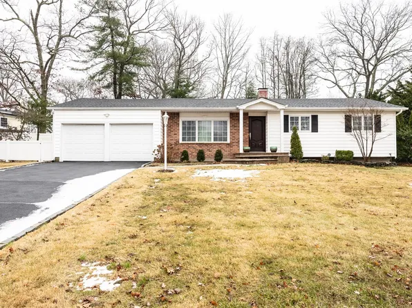 30 Pheasant Drive, Commack, NY 11725