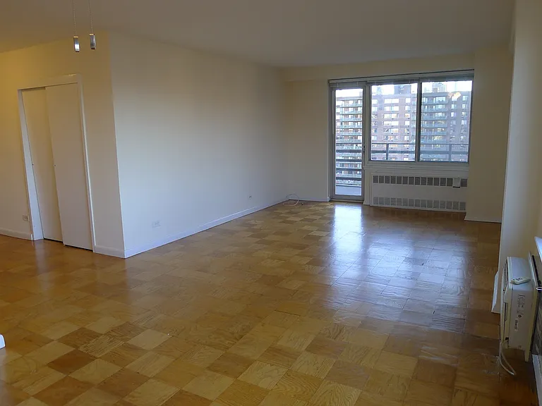 400 Central Park W #18C — Photo 13