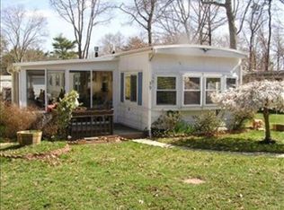 39 Great Hill Dr, West Wareham, MA 02576