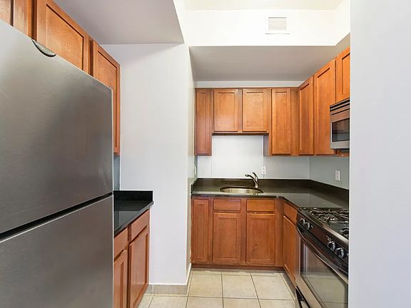 3rd image of 2149 Frederick Douglass Blvd #2B
