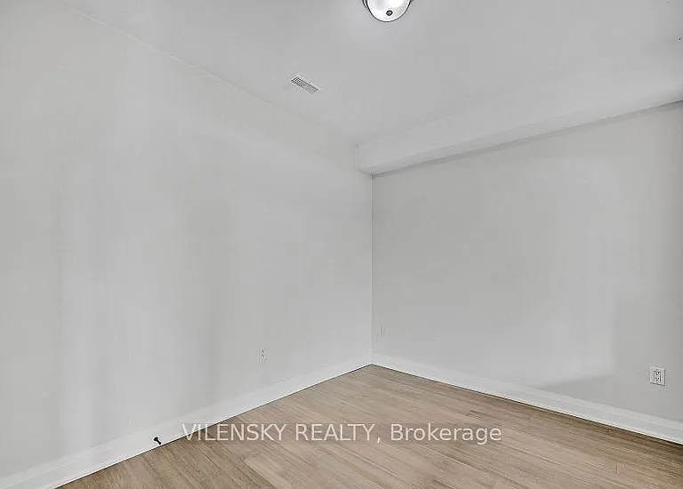 99 Sophia St W — Photo 9