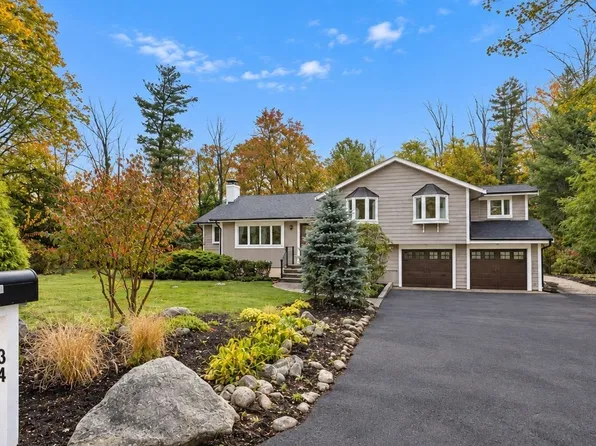 34 Morningside Ln, Lincoln, MA 01773