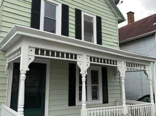 3 Allen Pl, Poughkeepsie, NY 12601