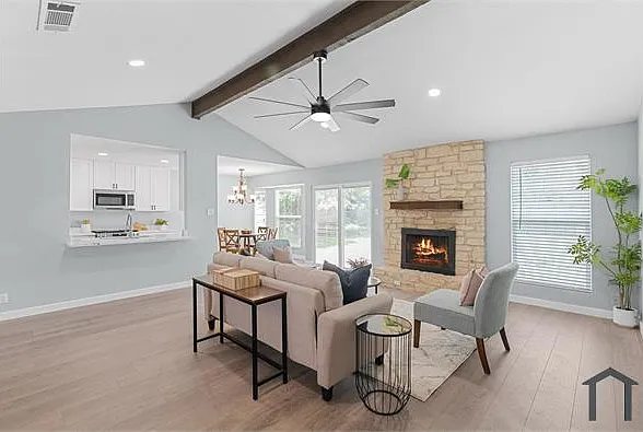 3915 Hillside Dr — Photo 9