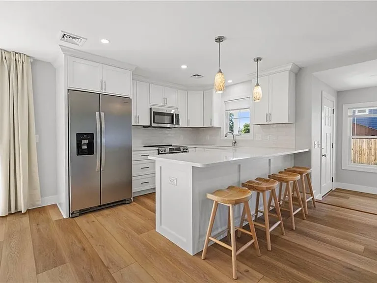 51 Pine St — Photo 8