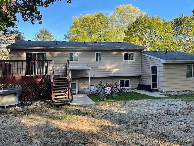 1st image of 908 Hicks Dr
