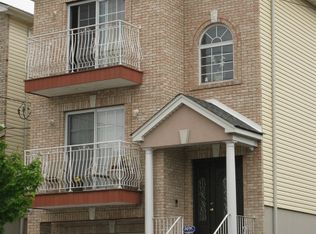 34 S 2nd St, Elizabeth, NJ 07206