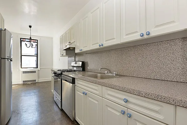 Rented by Douglas Elliman | media 7