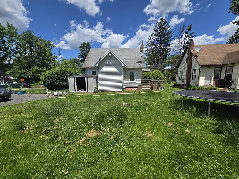804 Bethel Ave — Photo 2